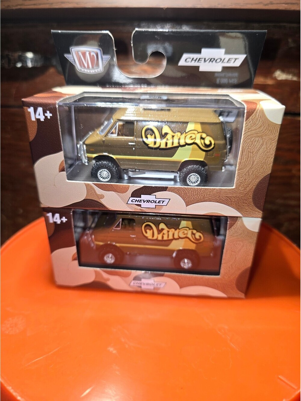 M2 Machines 1976 Chevy G10 Van Drifter 4x4 Brown 1:64 Diecast 32600 R97